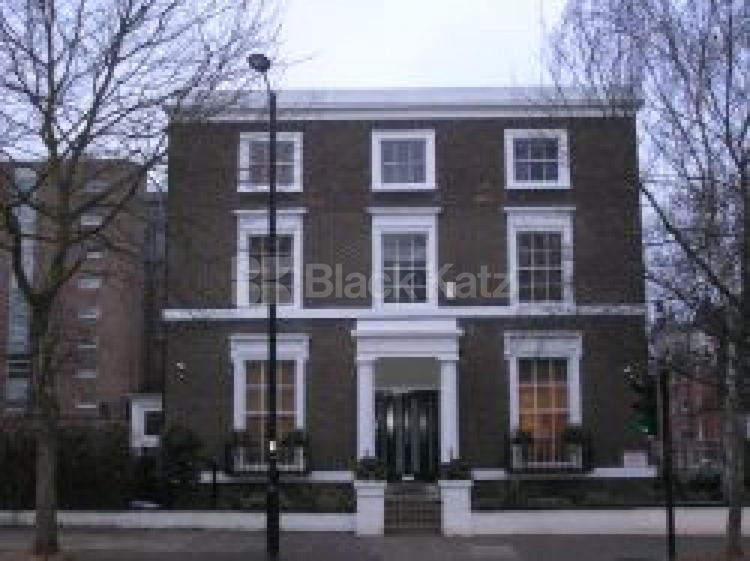 			2 Bedroom, 1 bath, 1 reception Ground Floor Flat			 Hamilton Terrace, ST JOHNS WOOD NW8 NW8